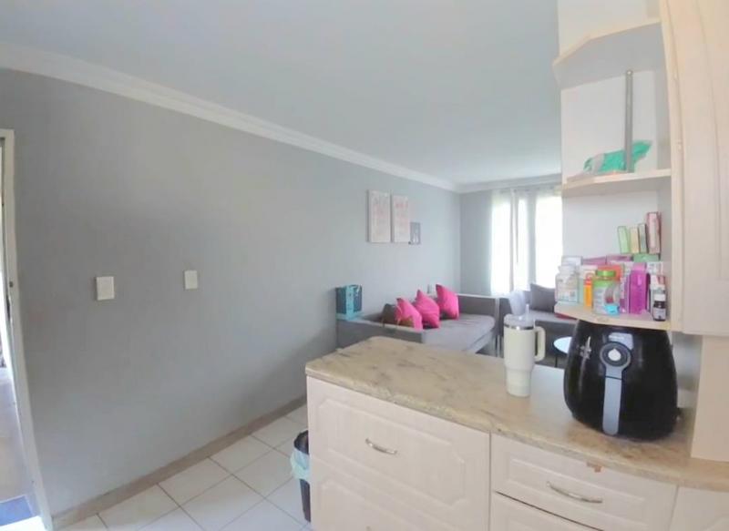 2 Bedroom Property for Sale in Ridgeway Gauteng