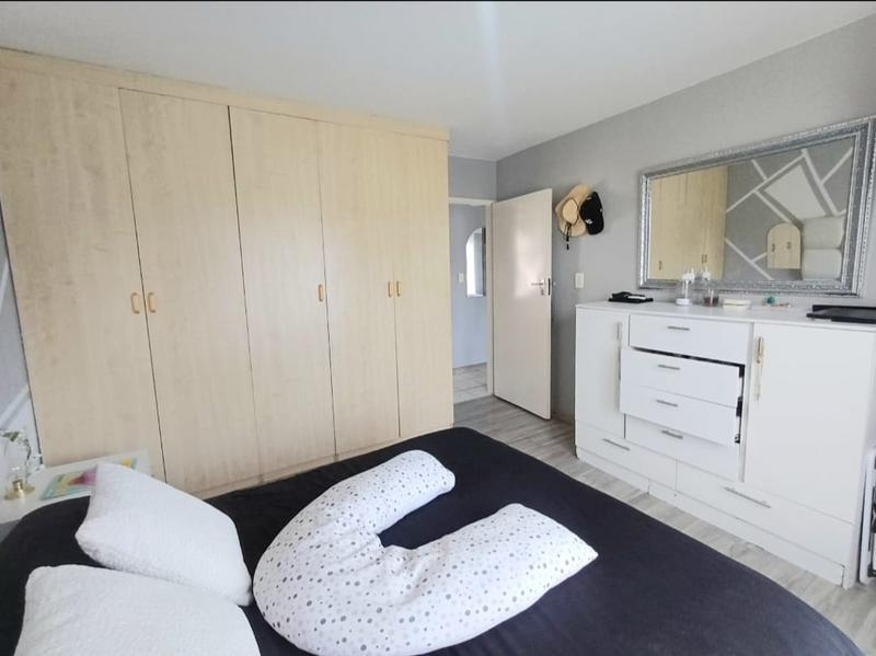 2 Bedroom Property for Sale in Ridgeway Gauteng