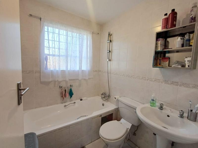 2 Bedroom Property for Sale in Ridgeway Gauteng