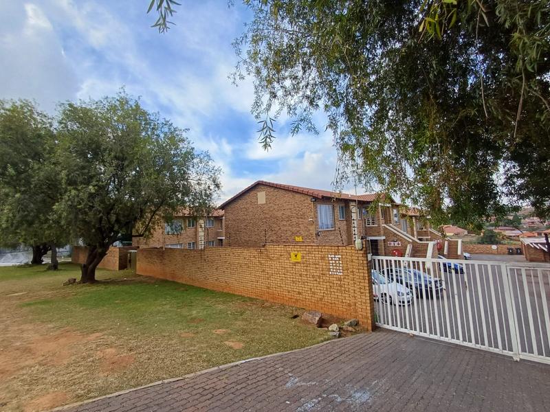 2 Bedroom Property for Sale in Ridgeway Gauteng