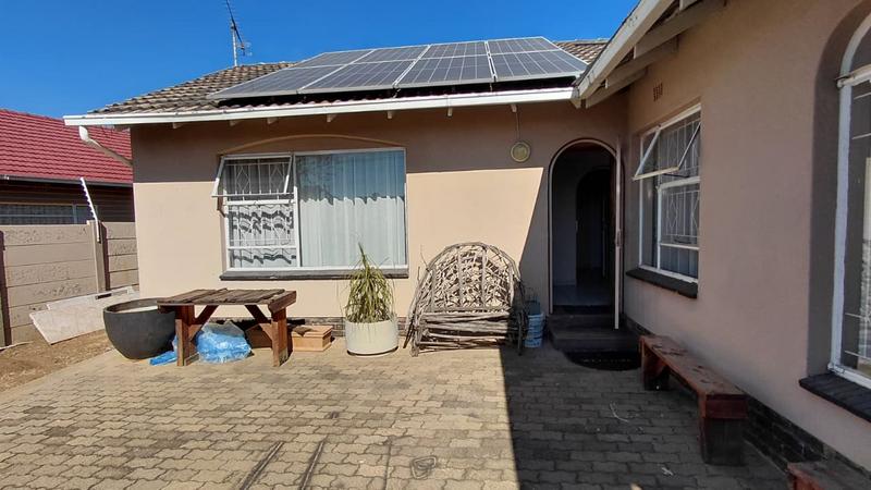 3 Bedroom Property for Sale in Roseacre Gauteng