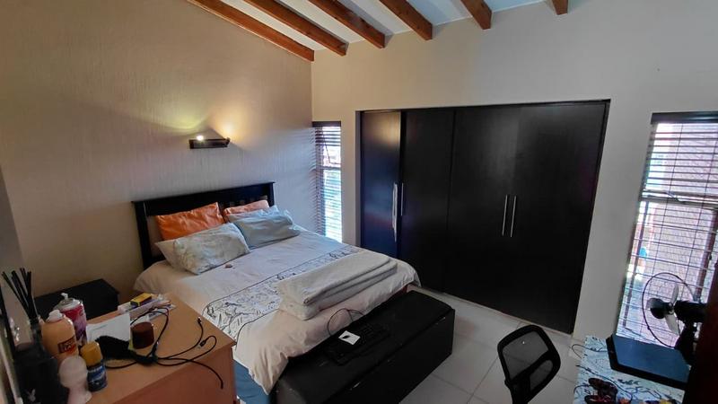 2 Bedroom Property for Sale in The Hill Gauteng