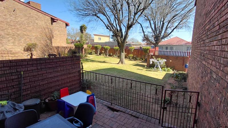 2 Bedroom Property for Sale in The Hill Gauteng