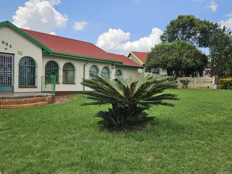 3 Bedroom Property for Sale in Zakariyya Park Gauteng