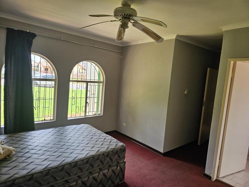 3 Bedroom Property for Sale in Zakariyya Park Gauteng