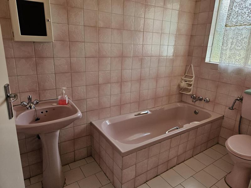 3 Bedroom Property for Sale in Zakariyya Park Gauteng
