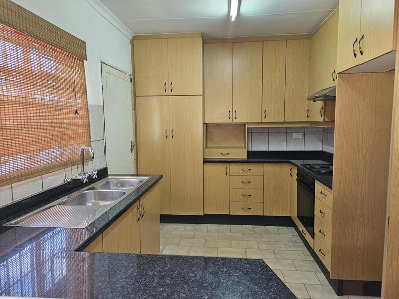 3 Bedroom Property for Sale in Zakariyya Park Gauteng