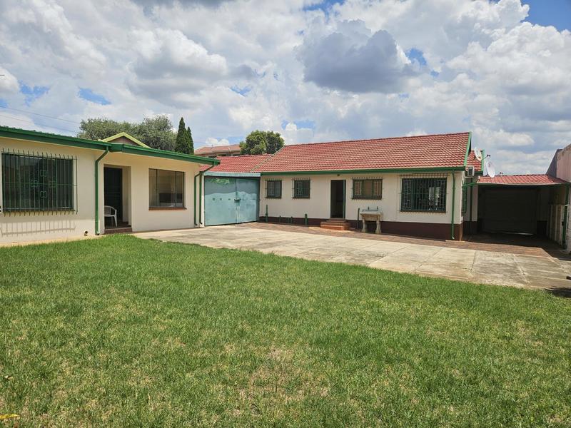 3 Bedroom Property for Sale in Zakariyya Park Gauteng