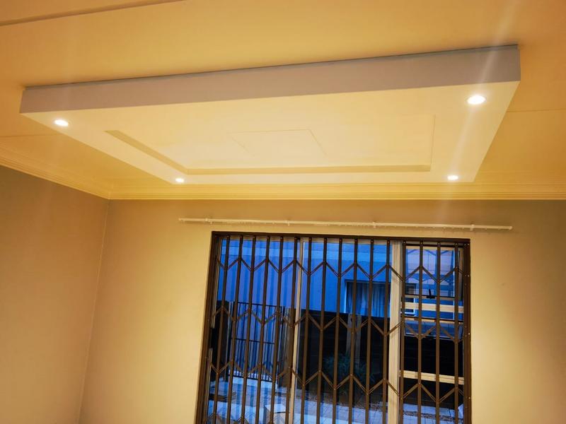 2 Bedroom Property for Sale in Bardene Gauteng