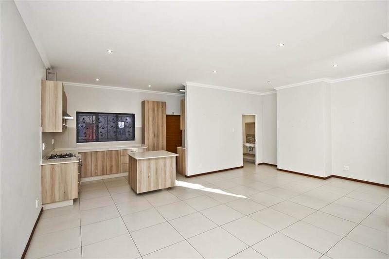 To Let 3 Bedroom Property for Rent in Emmarentia Gauteng