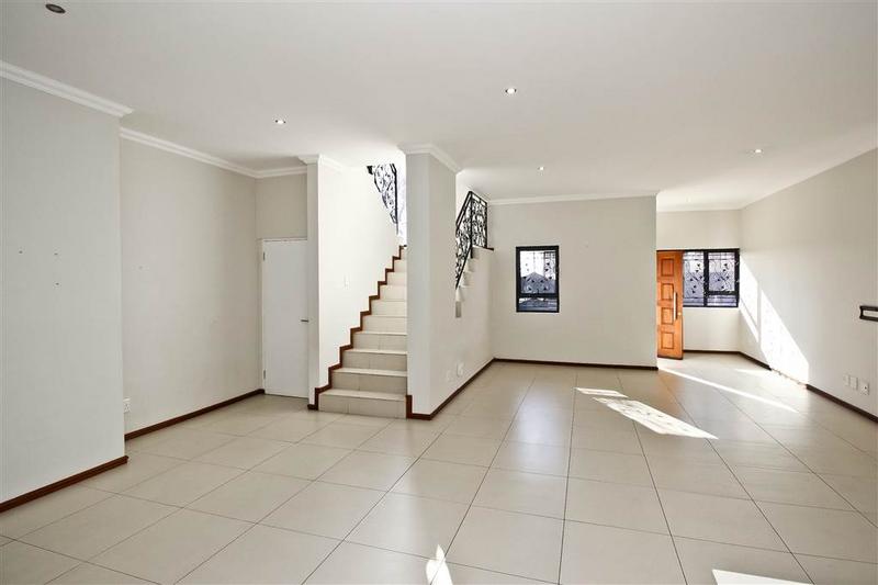 To Let 3 Bedroom Property for Rent in Emmarentia Gauteng