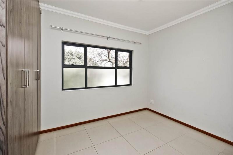 To Let 3 Bedroom Property for Rent in Emmarentia Gauteng
