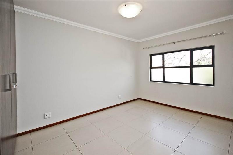 To Let 3 Bedroom Property for Rent in Emmarentia Gauteng