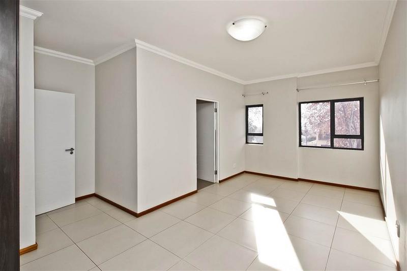 To Let 3 Bedroom Property for Rent in Emmarentia Gauteng