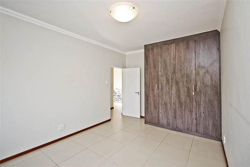 To Let 3 Bedroom Property for Rent in Emmarentia Gauteng