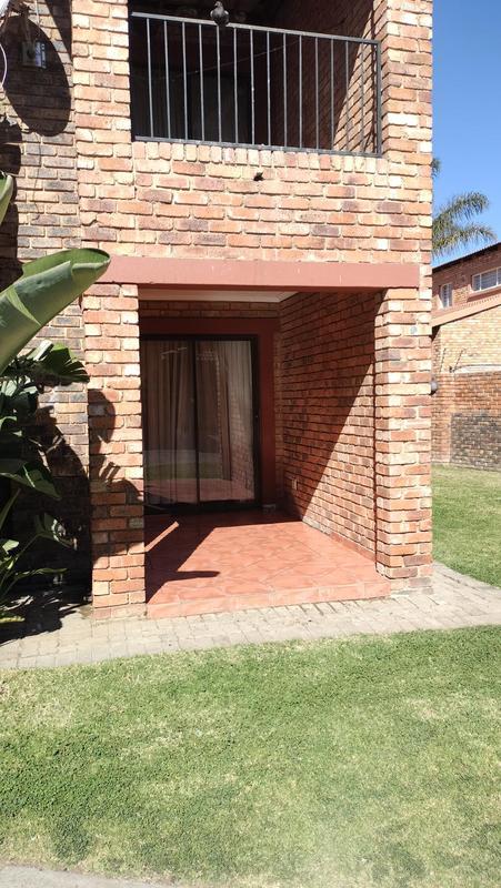 2 Bedroom Property for Sale in Edleen Gauteng