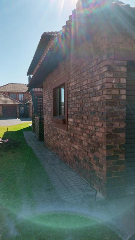2 Bedroom Property for Sale in Edleen Gauteng