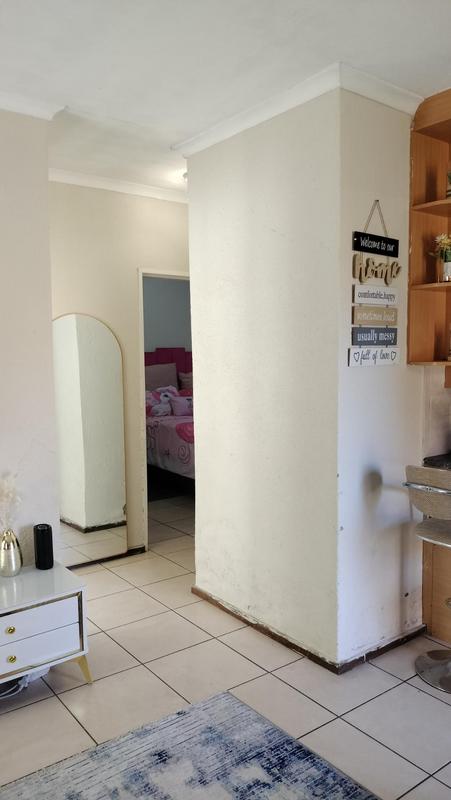 2 Bedroom Property for Sale in Edleen Gauteng