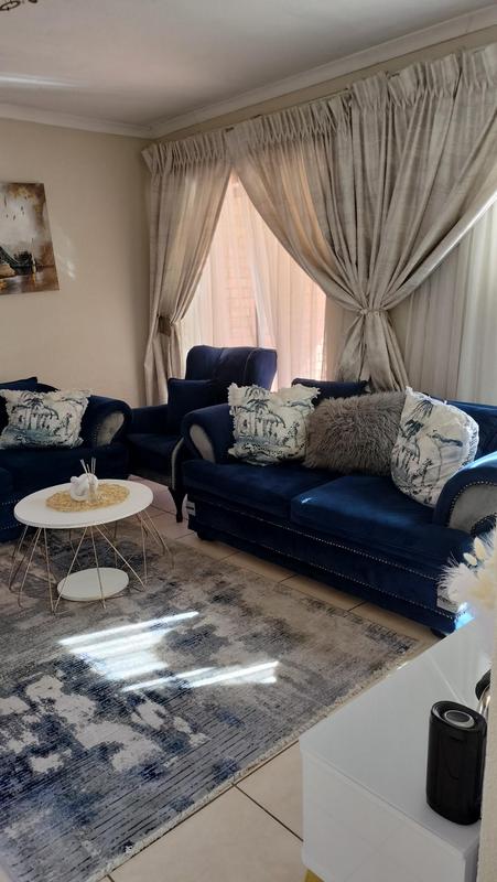 2 Bedroom Property for Sale in Edleen Gauteng
