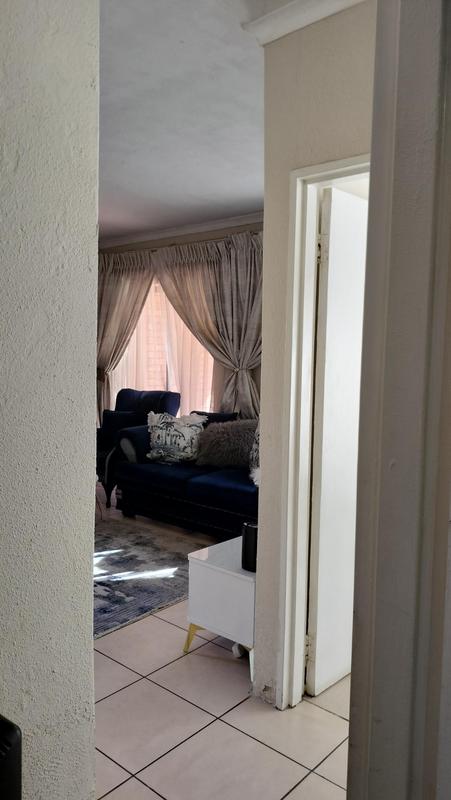 2 Bedroom Property for Sale in Edleen Gauteng