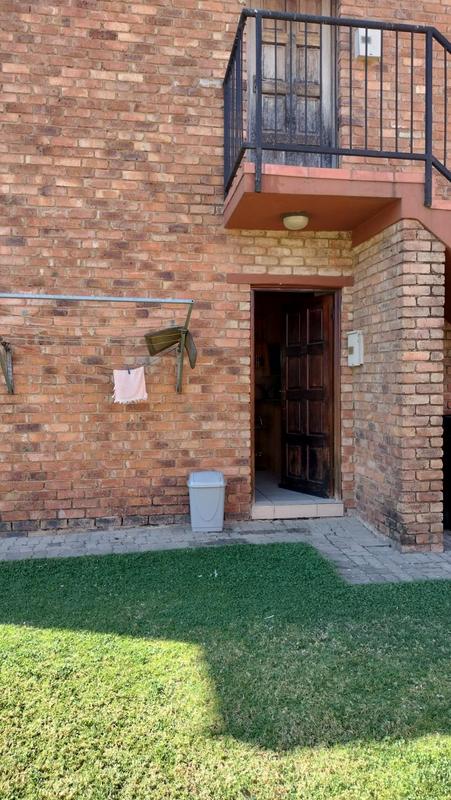 2 Bedroom Property for Sale in Edleen Gauteng