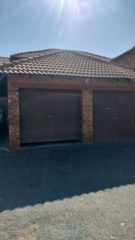 2 Bedroom Property for Sale in Edleen Gauteng