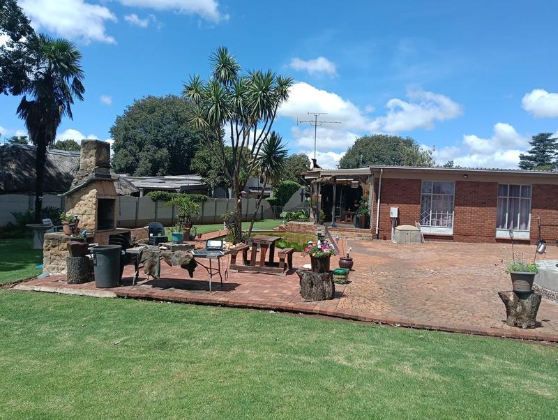 To Let 4 Bedroom Property for Rent in Strubenvale Gauteng