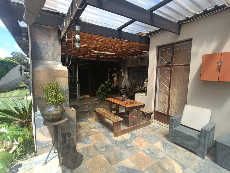 To Let 4 Bedroom Property for Rent in Strubenvale Gauteng