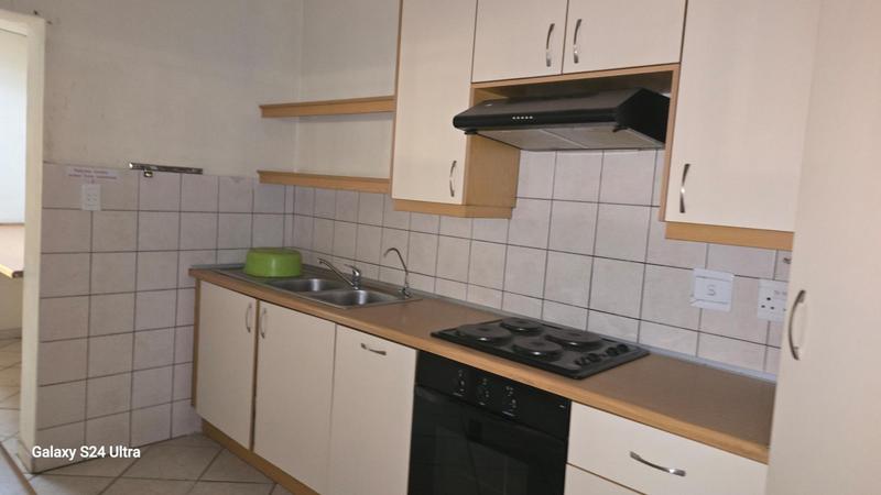 6 Bedroom Property for Sale in Elspark Gauteng