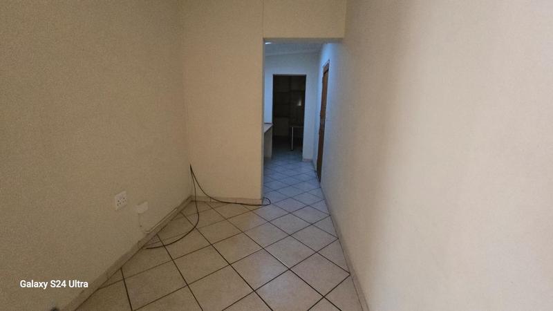 6 Bedroom Property for Sale in Elspark Gauteng