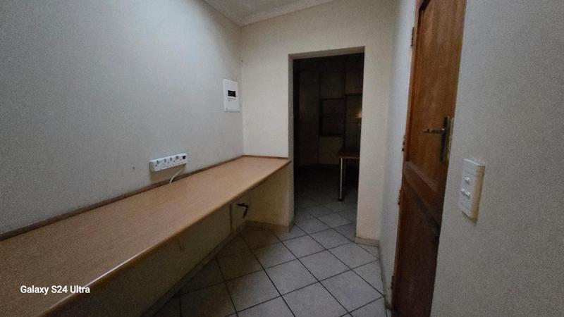 6 Bedroom Property for Sale in Elspark Gauteng