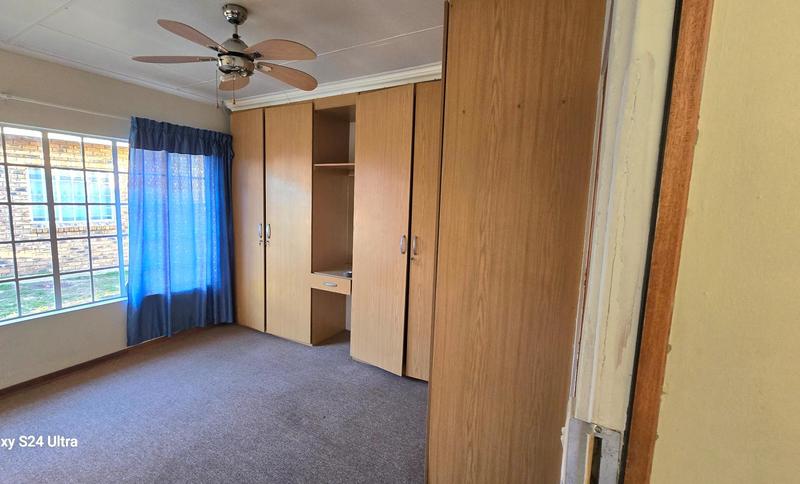 6 Bedroom Property for Sale in Elspark Gauteng