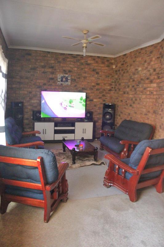 6 Bedroom Property for Sale in Elspark Gauteng