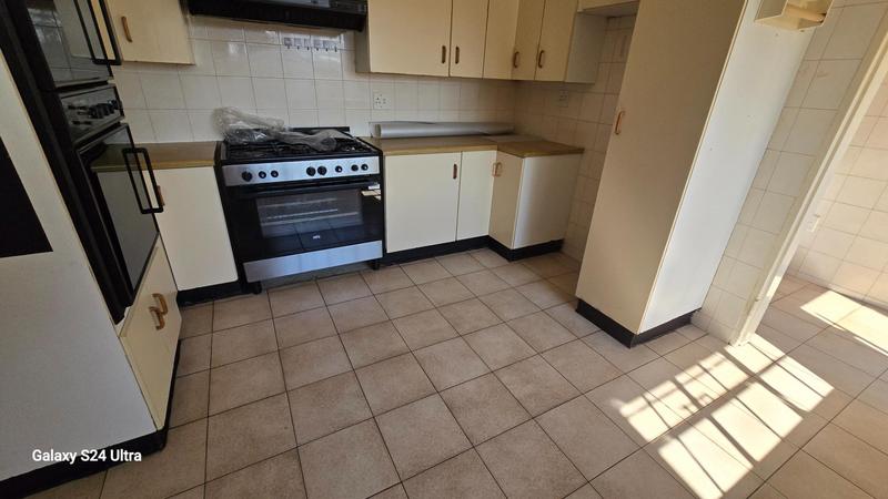 6 Bedroom Property for Sale in Elspark Gauteng