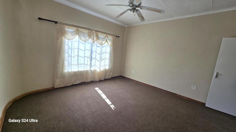 6 Bedroom Property for Sale in Elspark Gauteng