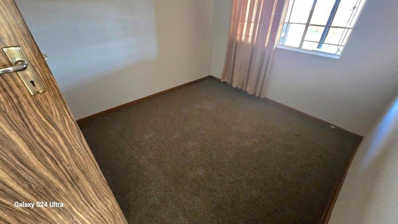 6 Bedroom Property for Sale in Elspark Gauteng
