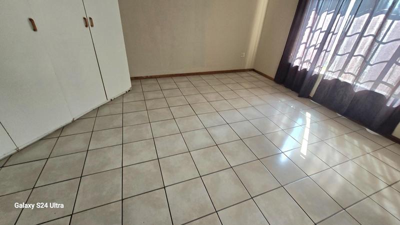 6 Bedroom Property for Sale in Elspark Gauteng