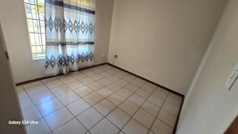 6 Bedroom Property for Sale in Elspark Gauteng