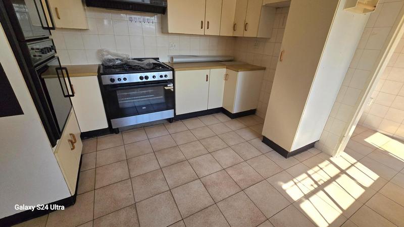6 Bedroom Property for Sale in Elspark Gauteng