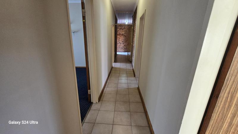6 Bedroom Property for Sale in Elspark Gauteng