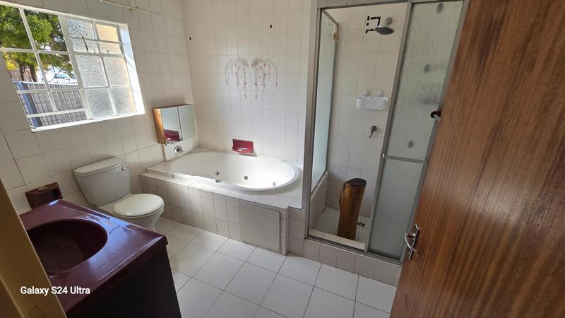 6 Bedroom Property for Sale in Elspark Gauteng