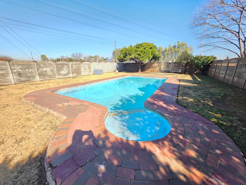 4 Bedroom Property for Sale in Meyerton Central Gauteng