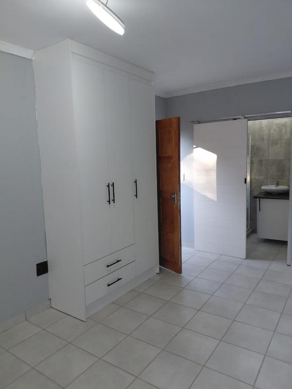 To Let 1 Bedroom Property for Rent in Cresta Gauteng