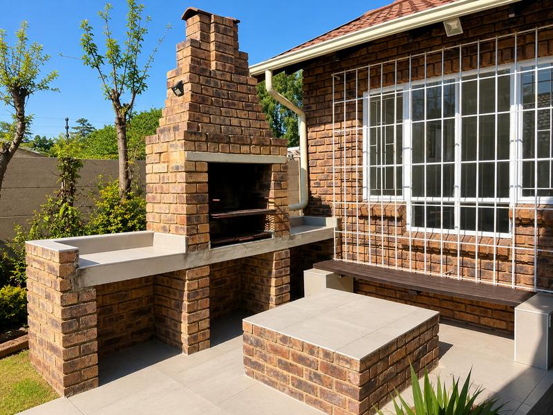 3 Bedroom Property for Sale in Eldoraigne Gauteng