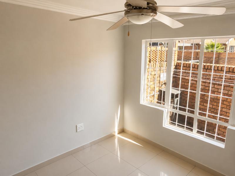 3 Bedroom Property for Sale in Eldoraigne Gauteng