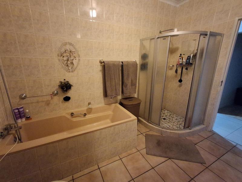 3 Bedroom Property for Sale in Vanderbijlpark SE 4 Gauteng