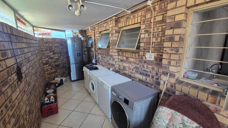 2 Bedroom Property for Sale in Amandasig Gauteng