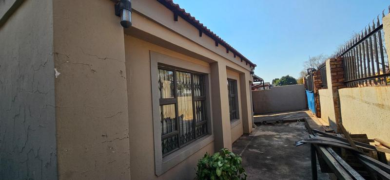 To Let 3 Bedroom Property for Rent in Atteridgeville Gauteng