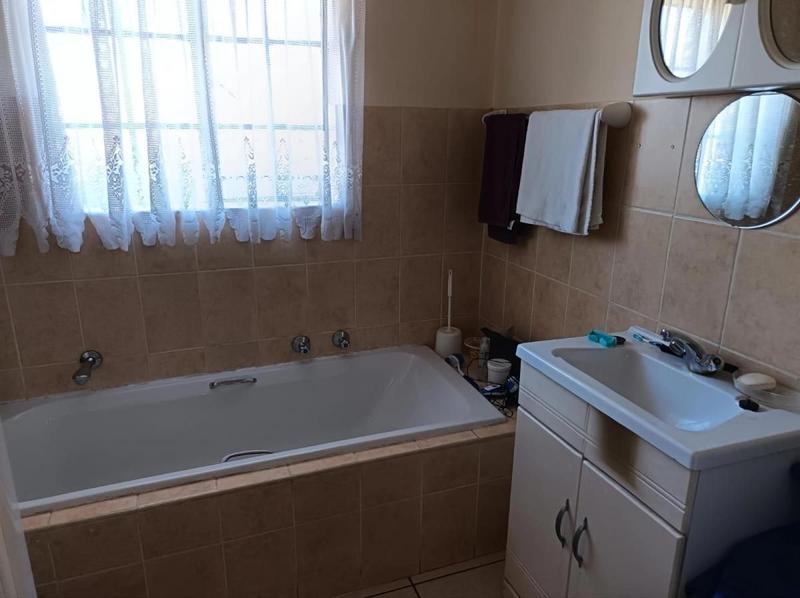 2 Bedroom Property for Sale in Riversdale Gauteng