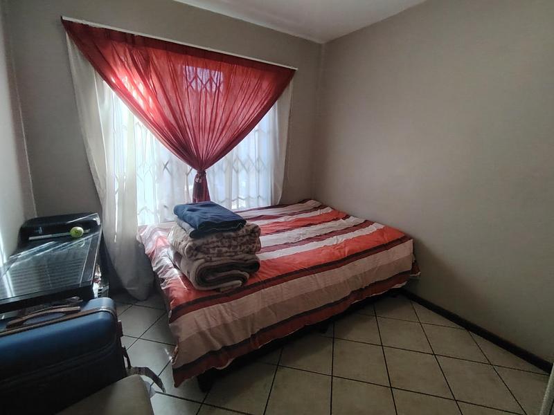 To Let 2 Bedroom Property for Rent in Monavoni Gauteng